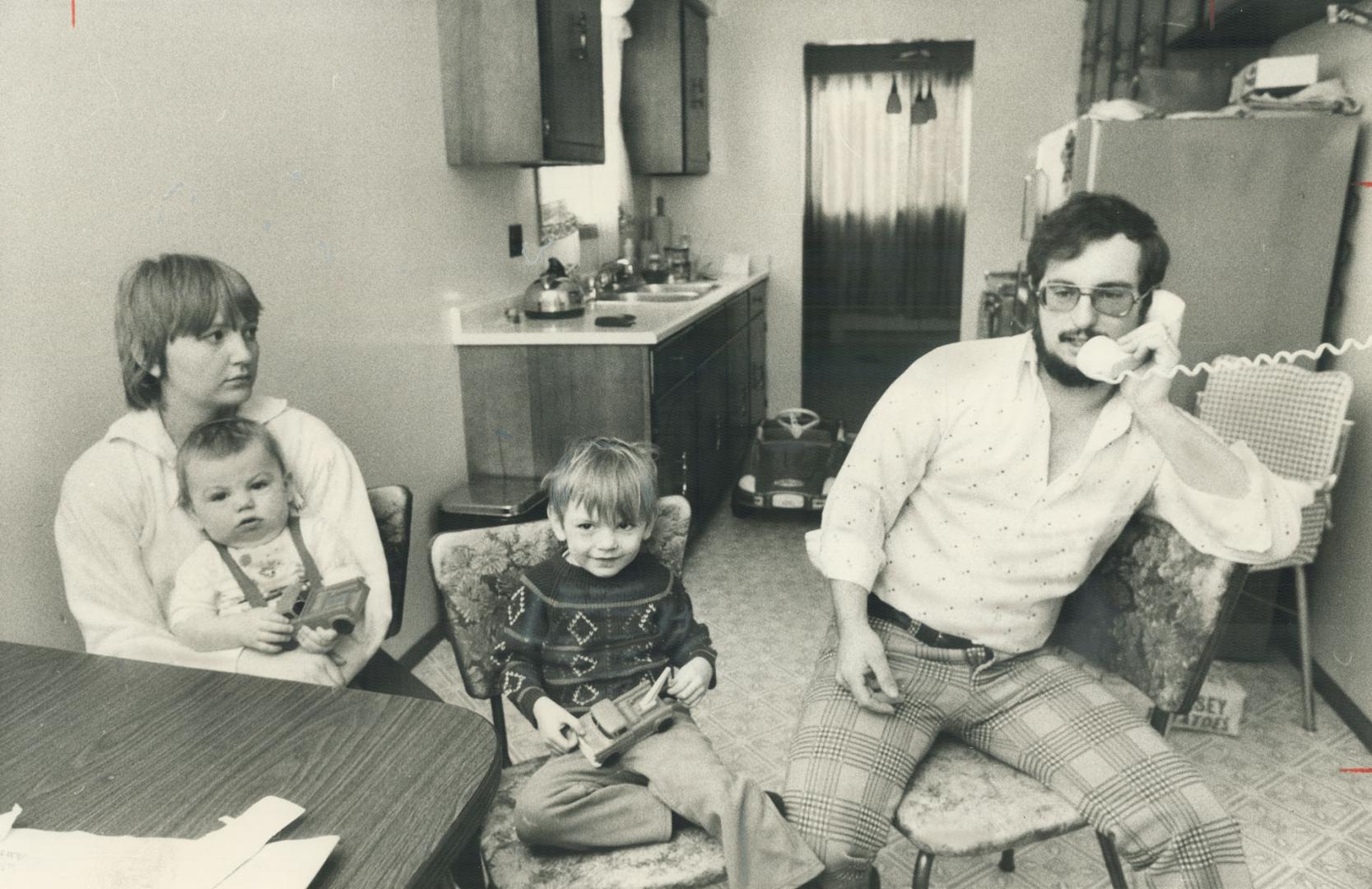 High levels of radon gas, which has been linked to cancer, have been found in the Port Hope home of Gail and Charles Bonathan, sitting in their kitche(...)