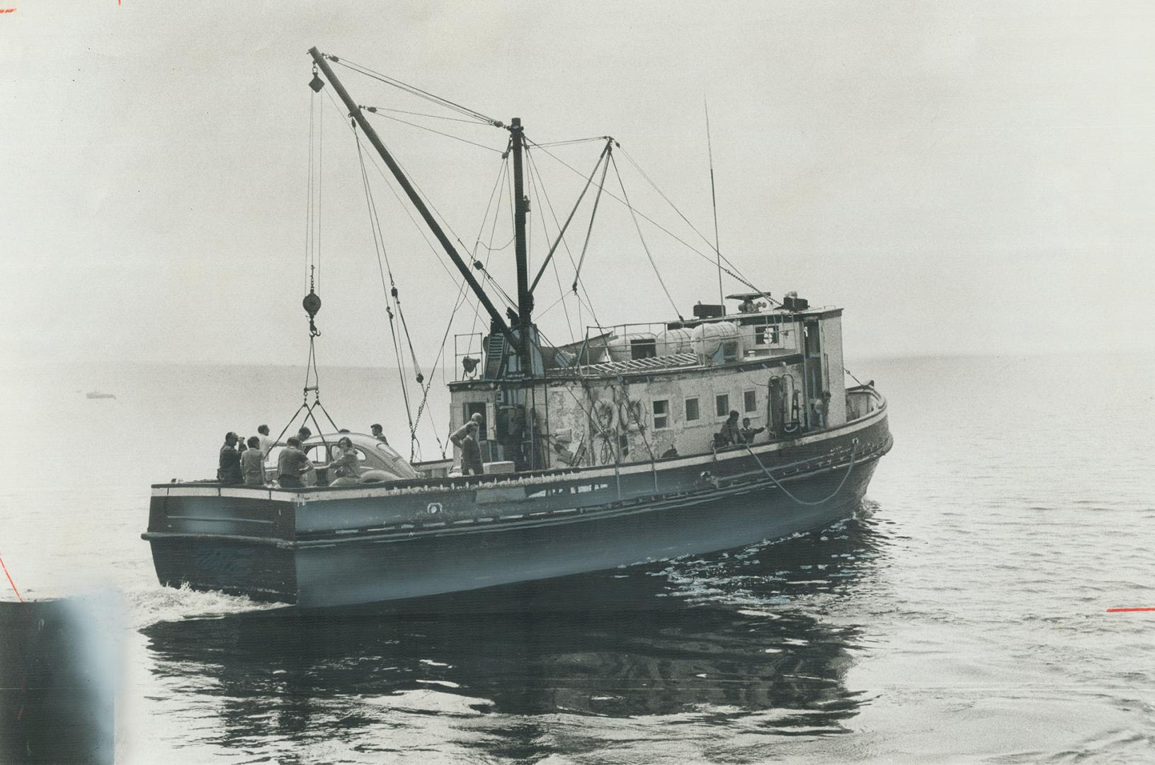 The ferry to tancook from Chester, near Halifax, takes the visitor to a world where there are no paved roads, no police, and no need for either. The i(...)