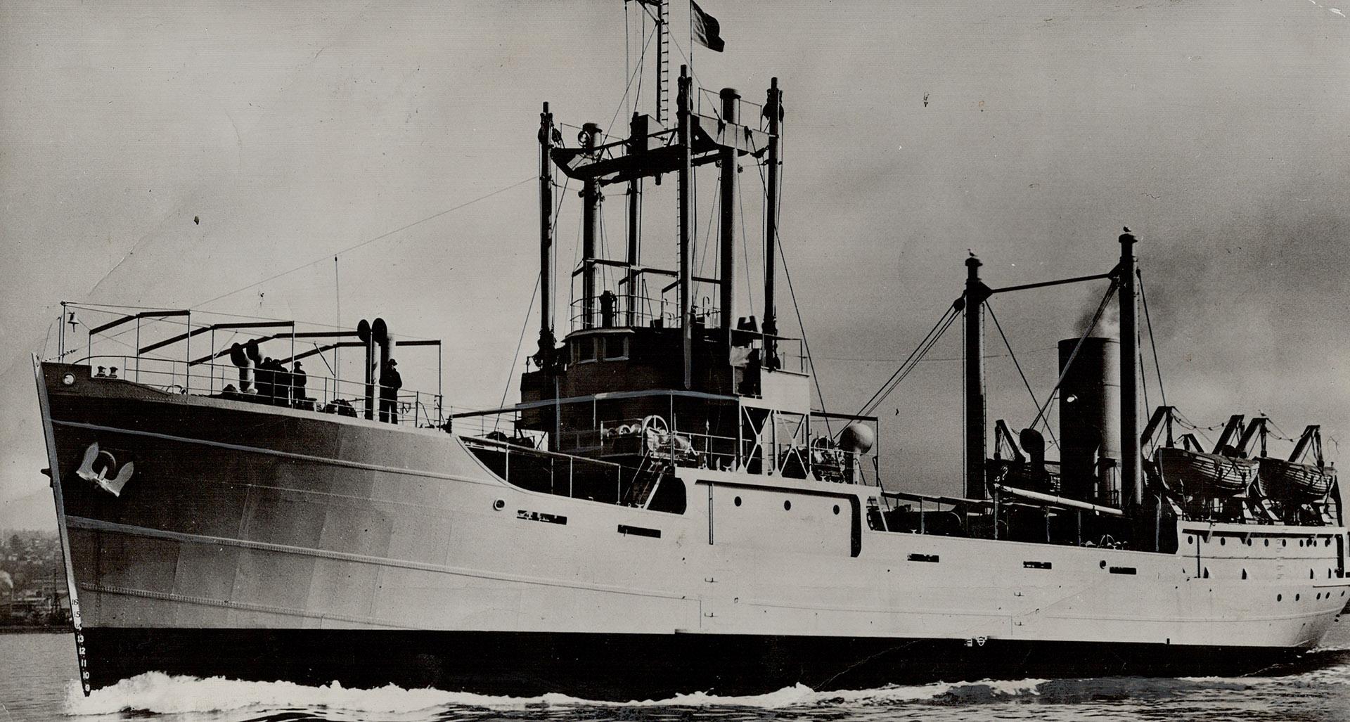 Recalled from its Havana-miami run, to Montreal, the coastal steamer, North Pioneer, seen here, is to take on a new cargo there. She will replace the (...)