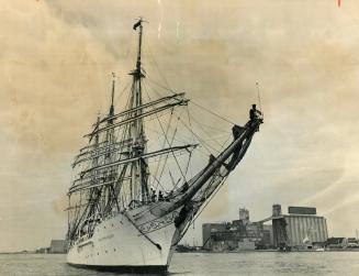 'Windjammer' breezes into Toronto, Norwegian Training Ship Christian Radich, which was featured in film Wind jammer, sits in Toronto bay with one of 8(...)