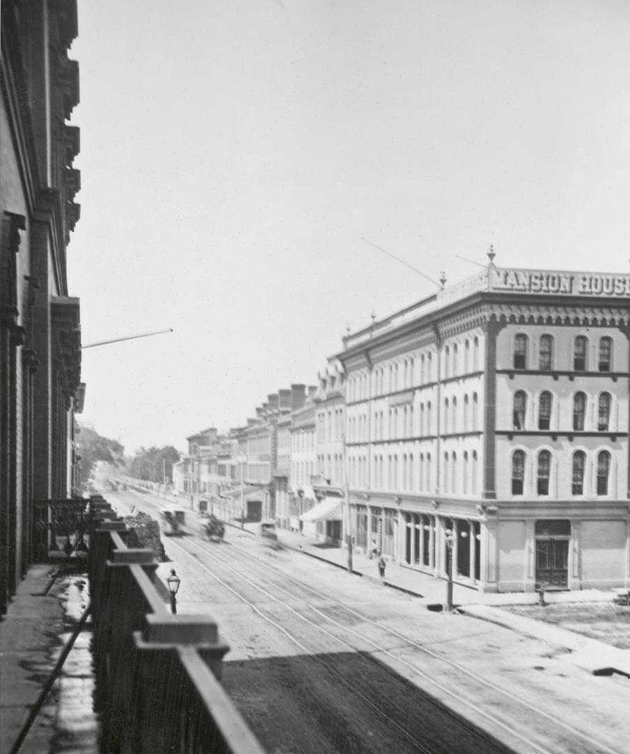 King Street West,looking west from east of York St