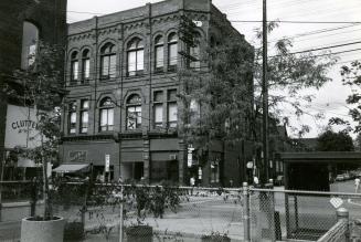 Queen Street East & Boulton Avenue no date