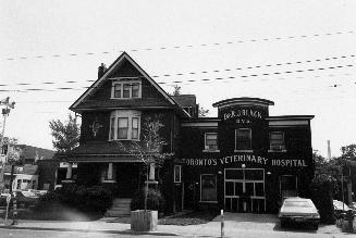 Image shows a street facing side of the veterinary clinic.