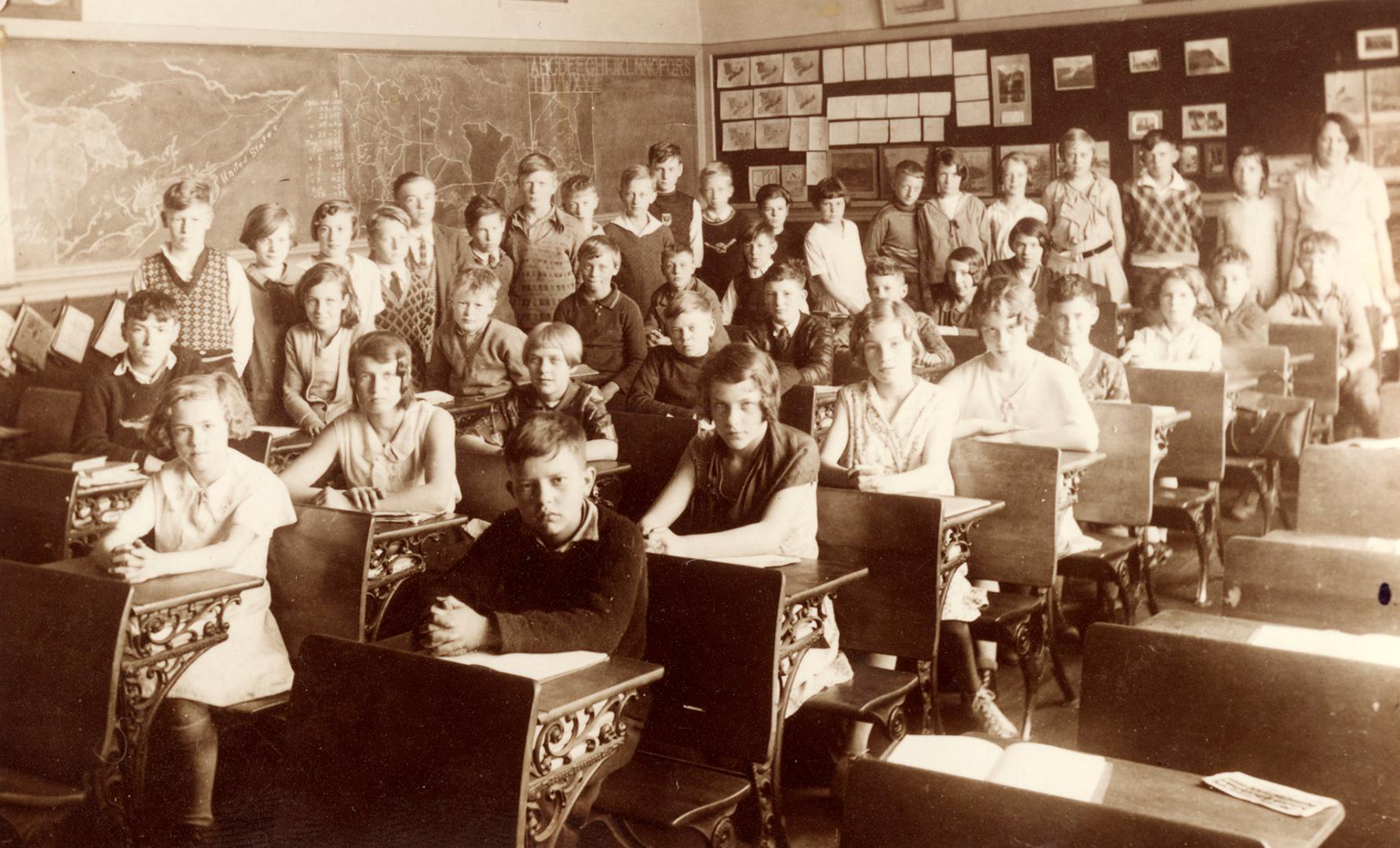 1930 Mrs. E. M. Mason's Sr. Third class Room 18 Queen Alexandra School original Main Building.