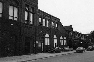 Building at Boulton & Queen looking northwest on Boulton no date