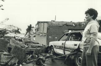 Storms - Tornados - Ontario 1985 (2 files) 2 of 2 files 60