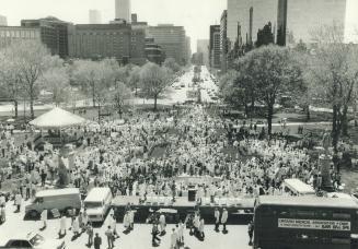 Strikes - Canada - Ontario - Doctors 1986