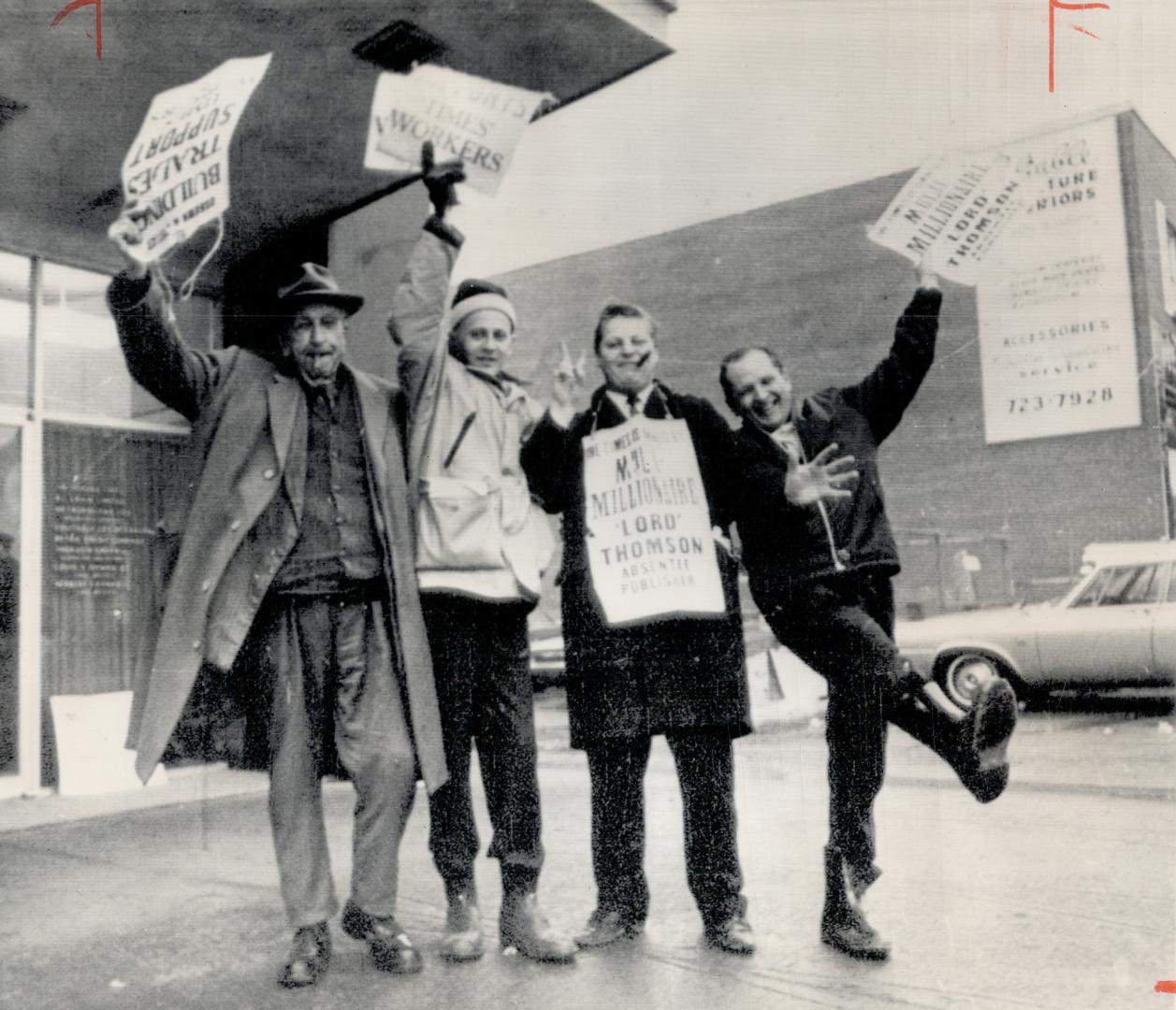 It's V for victory on Oshawa picket line as news of newspaper strike's end reached there this afternoon