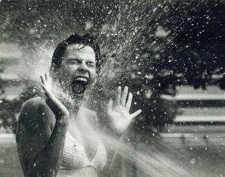 Splish-splash, taking a bath, Tildo Peltz found a way to beat yesterday's 25C heat at Sunnyside beach -- she ran into the sprinklers. Hot weather will(...)