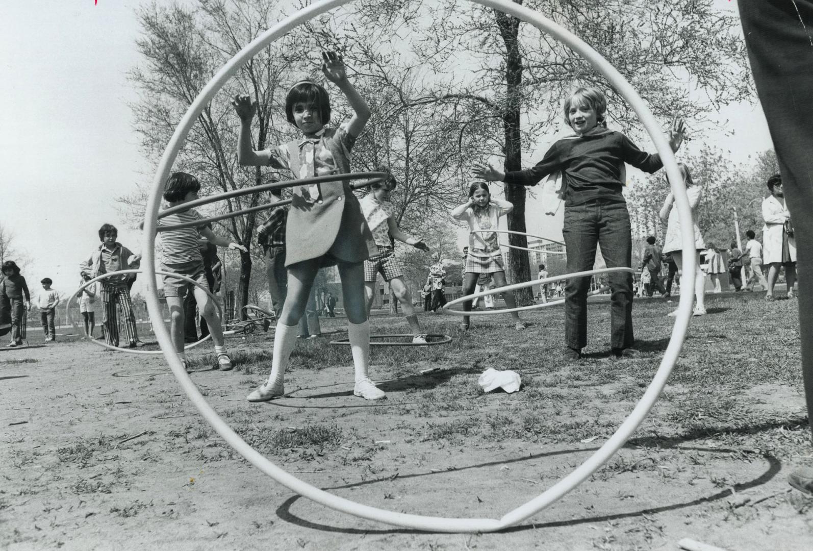 The Hula-Hooping season returns as a group of youngsters compete on Saturday for top honors at Dufferin Park during an afternoon of free games sponsor(...)