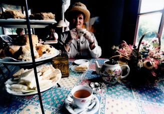 Melody Wren at Boathouse Tea Room in Guelph