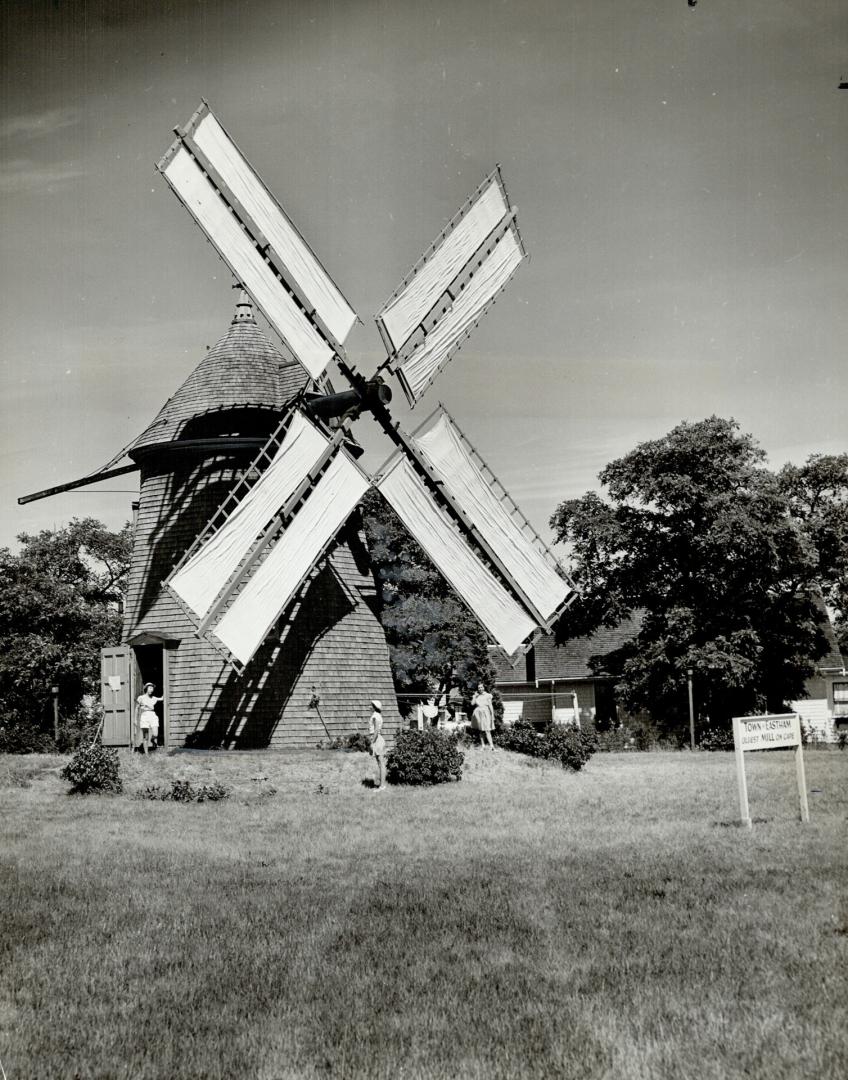 Cape cod, historic scene of Pilgrims' Settlement, is a tourist attraction that has lured many a Canadian south of border. And with sights like this C(...)