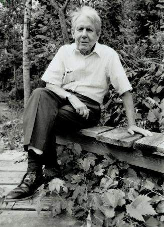 Against backdrop fo a Lake Erie retreat, Thomas Berry calls the failure of the church to assume its religious responsibility for the fate of the Earth(...)