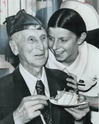 104 and still going strong, Oldest resident at Scarborough's Providence Villa, James Egan enjoys bit of cake and hug from nurse Joyce MacGregor at his(...)