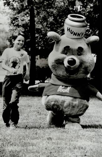 David and Winnie warm up, David Ashby, 11, is scheduled for open-heart surgery June 26, but that won't keep him from Sunday's run for the Hospital for(...)