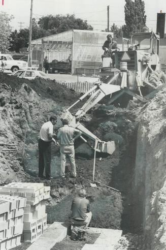 A search for the body of a girl missing since 1968 is being conducted at the excavation for an animal hospital in Burlington. A workman at the site fo(...)