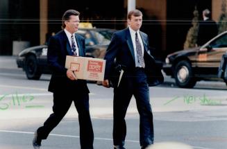 Niagara rigion police det. Bob Gillies (left) Det Const. Michael Kershaw (right)