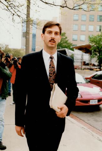 David Weeks Niagara Region, Constable David Weeks-first to probe Tammy Homolka's death