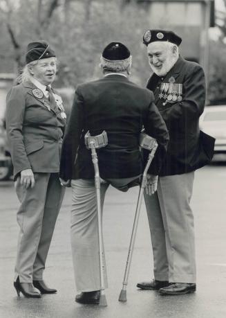 Lest we forget: Bronika Kaplan, David Furmansky and Nathan Shapiro, of the Jewish War Veterans of Canada, reminisce after their Remembrance Day ceremony