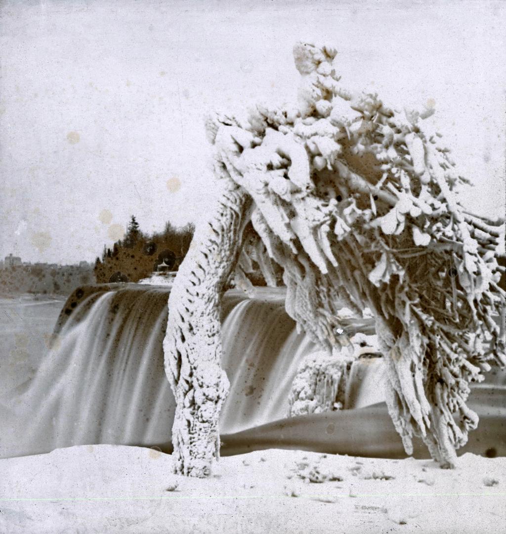 NIAGARA FALLS, American Falls, looking northeast