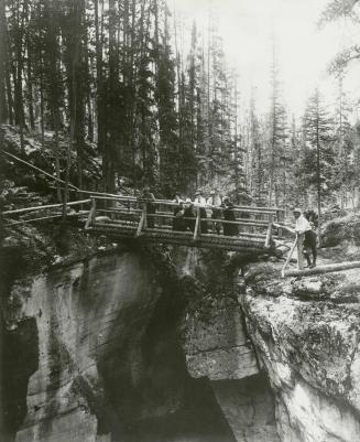 Arthur Conan Doyle and family in Alberta, Canada, 1923