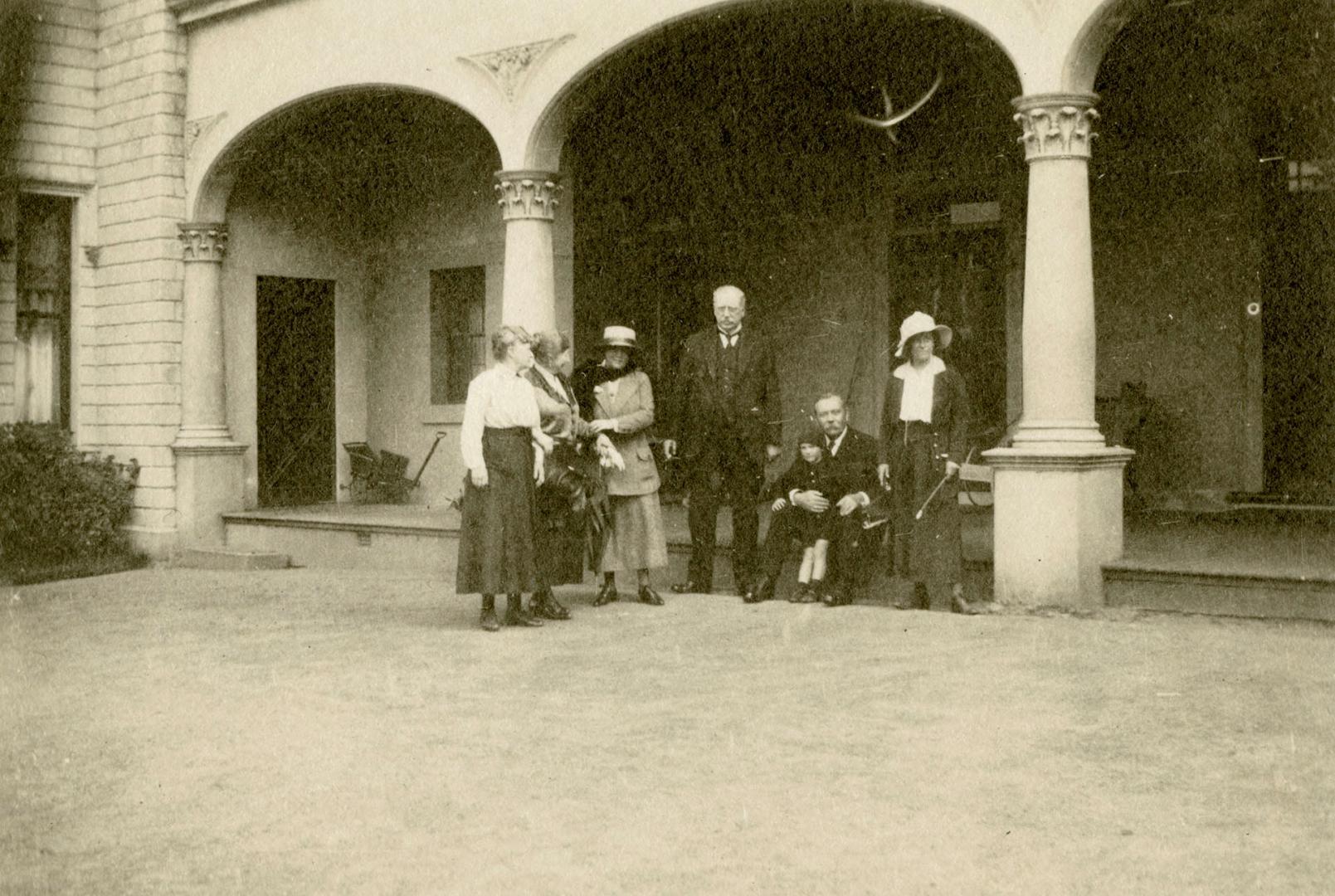 Arthur Conan Doyle (seated) at Nerrin Nerrin sheep station, Australia