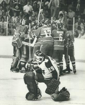 Palmateer is study in dejection as Canadiens celebrate victory