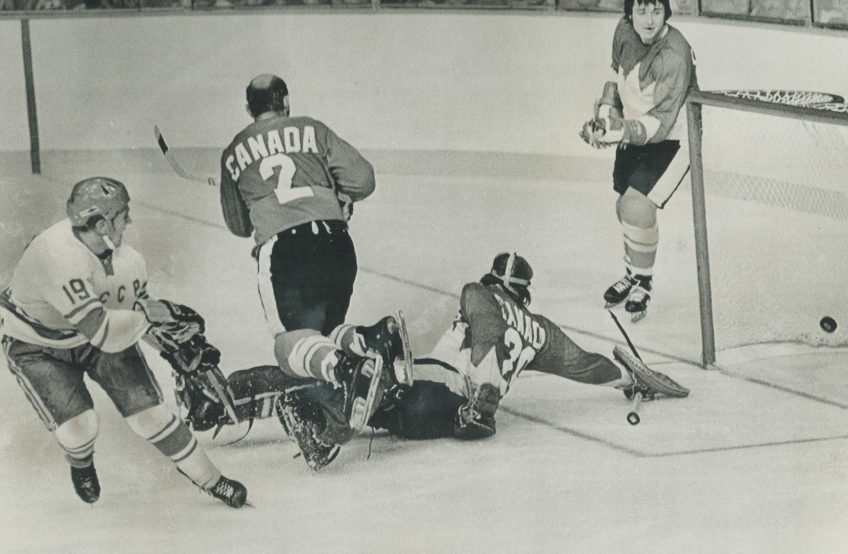 Vladimir Sharin (19) fires final Soviet goal in 5-3 win over Team Canada last night