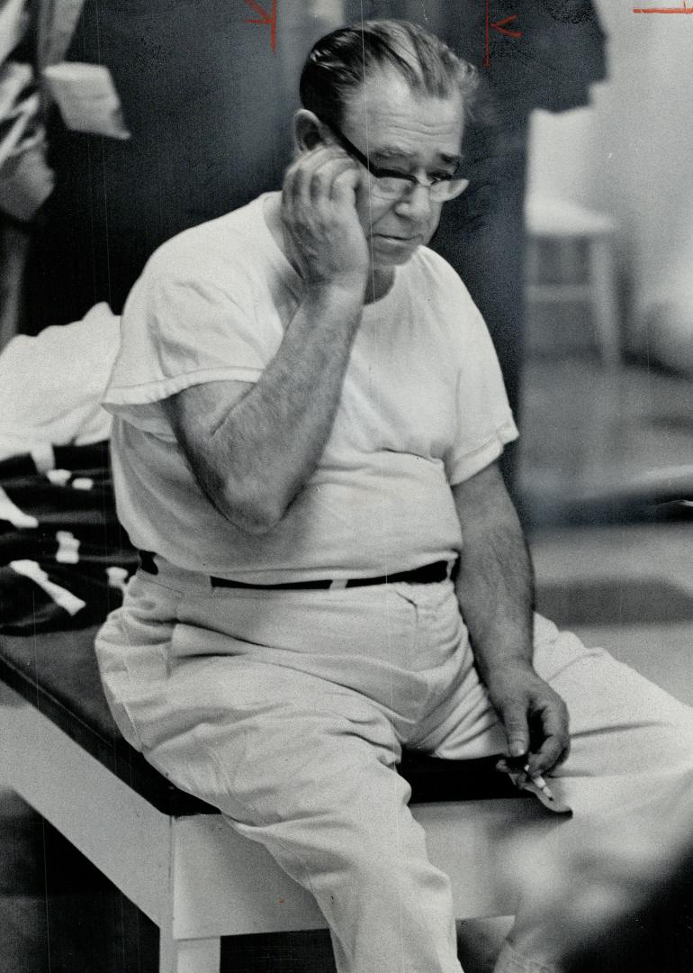 Down - and out. The face of assistant trainer Tommy Nayler mirrors the despair in the Toronto dressing room last night after the Maple Leafs lost 4-3 (...)