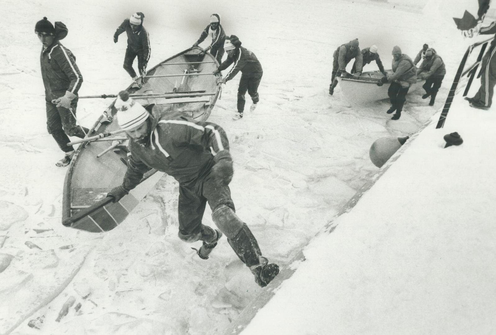 Ice-hopping paddlers to kick off Winterfest