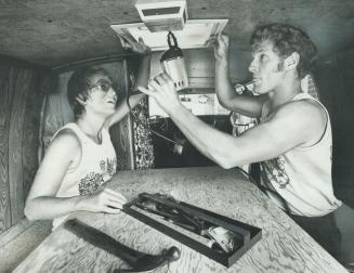 A converted van parked in a Montreal friend's driveway will be home to Mary Phoenix during the Olympic Games while her husband, Skip, dives for Canada(...)