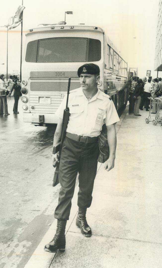 Sports - Olympics - (1976) - Montreal - Security