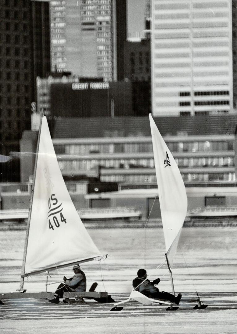 Just sailing along. Ice boating, sail skating, and boat races were popular events on the weekend as part of the Toronto Island fourth annual winter ca(...)