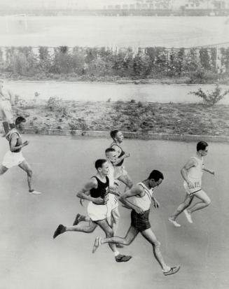 Germany's Olympic marathon candidates polished off their training for the big games on the practice stretch near the Olympic stadium. Photo shows a gr(...)