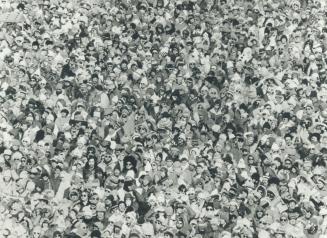 Whiteface Mountain crowds broke out sunglasses, toques to watch jumpers