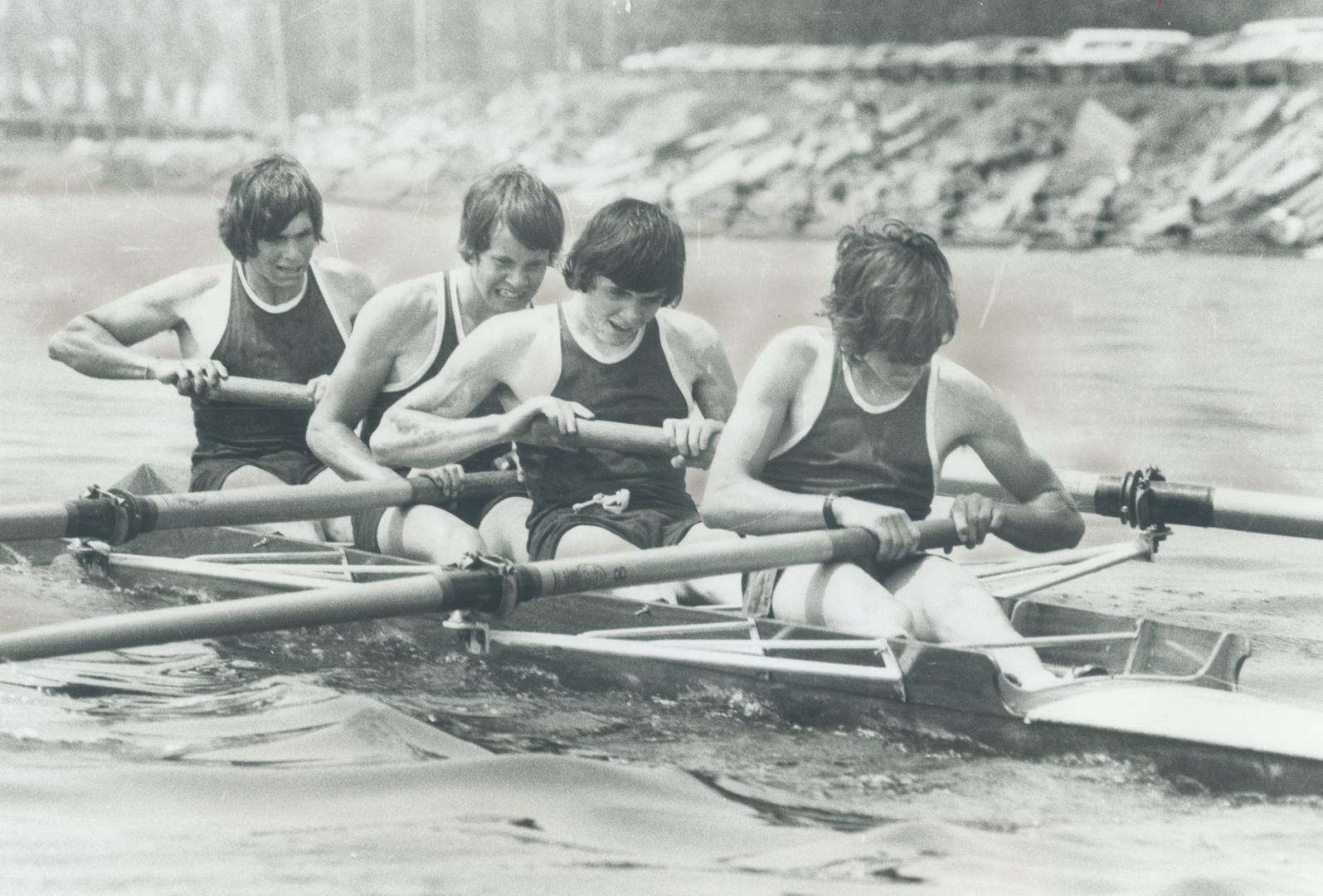 Stroking way to victory in 135-pound straight fours event of Argonaut Rowing Club's annual Toronto schoolby regatta in Lake Ontario Saturday is quarte(...)