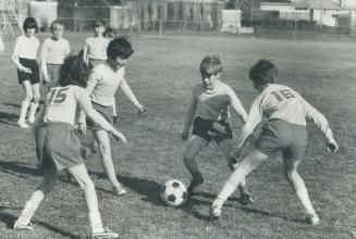 Canadian Youngsters have taken to soccer and the Canadian fitness level will improve as a result, says fitness director Al Scott. Everyone in the fami(...)