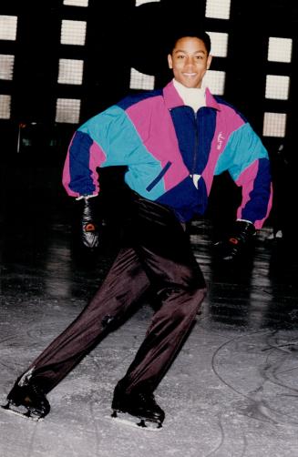 Collin Thompson, 15, shows off the championship form that helped him win the men's novice Canadian figure skating title last month in Hamilton. It was(...)