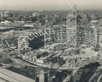 Sports - Stadiums - Canada - Ontario - Toronto - Skydome (Construction) 1988