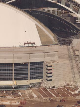 Sports - Stadiums - Canada - Ontario - Toronto - Skydome (Construction) 1989