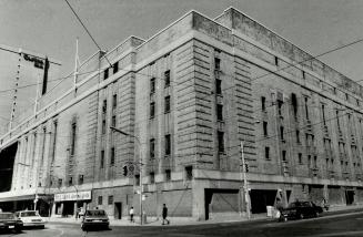 Sports - Stadiums - Canada - Ontario - Toronto - Maple Leaf Gardens (1988 -)