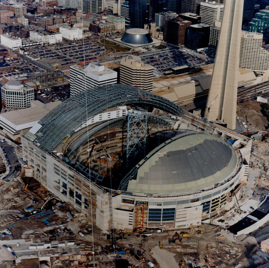 Sports - Stadiums - Canada - Ontario - Toronto - Skydome (Construction) 1989