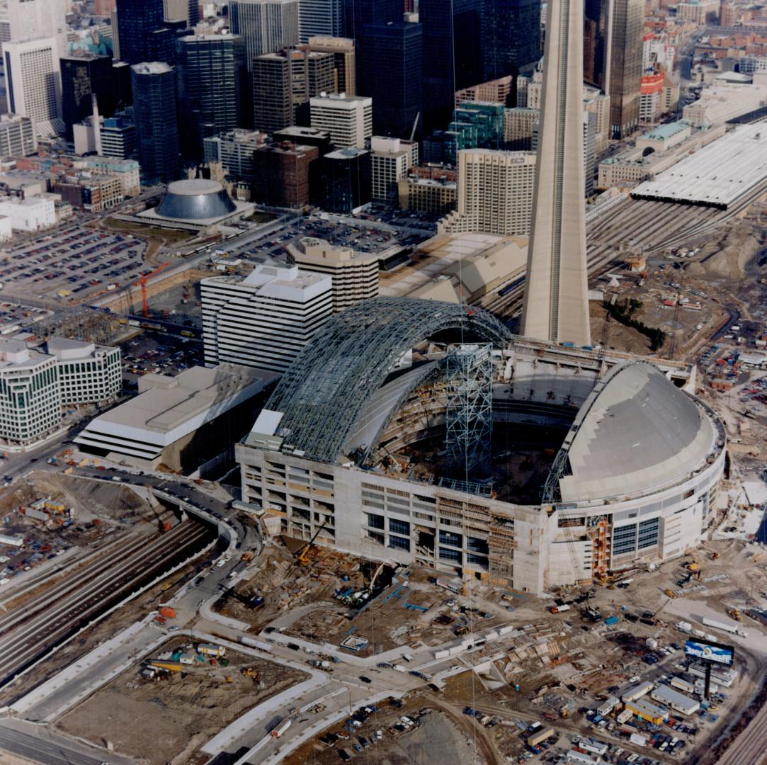 Sports - Stadiums - Canada - Ontario - Toronto - Skydome (Construction) 1989