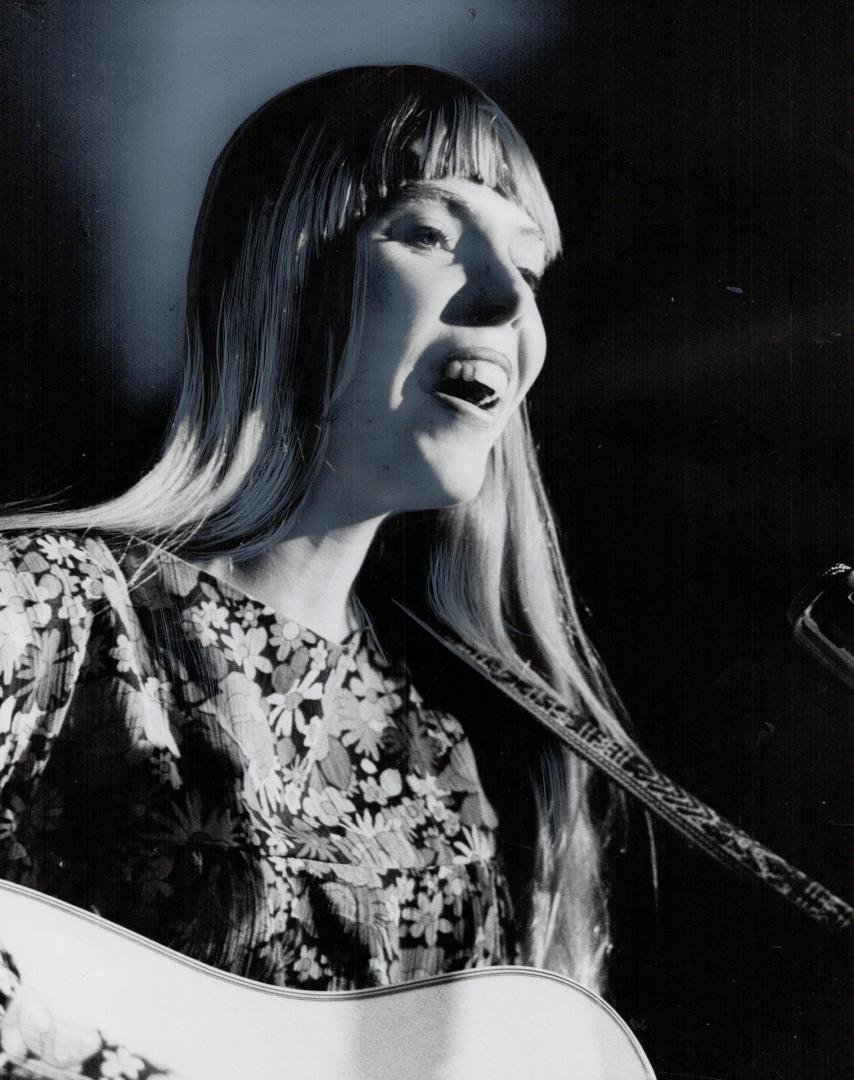 Joni MItchell, Her album's taking off