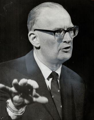 Arthur C. Clarke, Predicts sawdust steaks