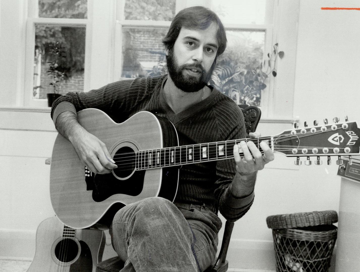 Fred Brooks has settled down in Whitby with his laid-back acoustic guitar music after giving up on touring the Holiday Inn circuit. He played a benefit at the Station Arts Gallery last night