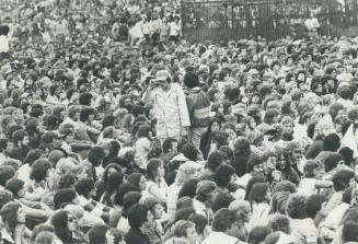 Crowd of 40,000 rocks fans at Exhibition Stadium yesterday for Emerson, Lake and Palmer concert was well-behaved, generally, police reported. Force's (...)