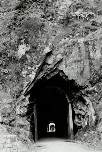 Othello Tunnels Near Hope