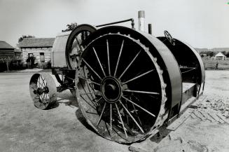 1911 Tractor at Ontario Agrultural Museum