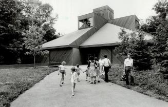 By Victoria Stevens, Toronto Star, Kleingburg - Kortright Centre for Conservation, currently enjoying the largest number of visitors since opening in (...)